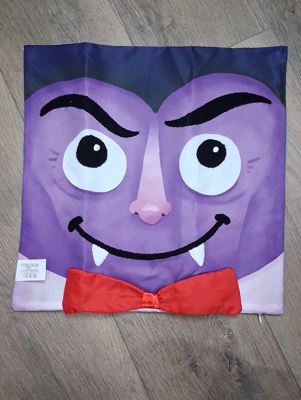 Halloween DRACULA - VAMPIRE 18" Pillow Cover Interchangeable Indoor / Outdoor